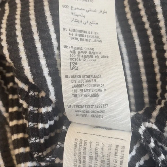 Hollister Ribbed Zip Front Long Sleeve Striped Slim Fit Top Black White Large - Picture 8 of 11